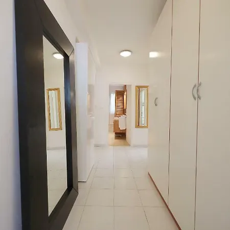 Apartman Gin Appartement *